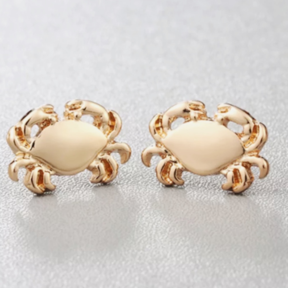 ✨✨Gold Crab Earrings✨✨